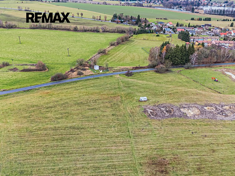 Prodej  stavebního pozemku 5 600 m² - foto 4