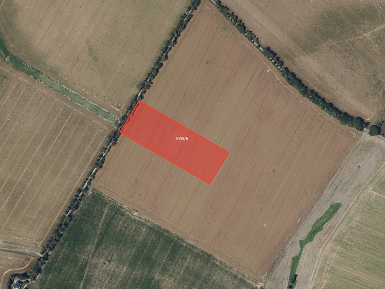 Prodej pole 13 878 m² - foto 1