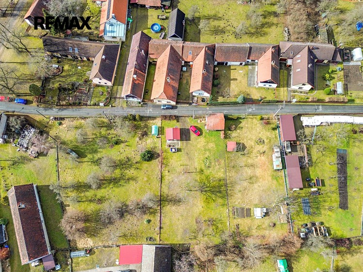Prodej stavebního pozemku 904 m² - foto 7