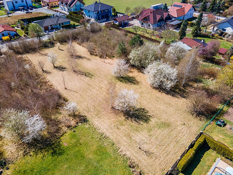 Prodej stavebního pozemku 940 m² - foto 4