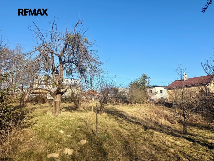Prodej  stavebního pozemku 1 030 m² - foto 8