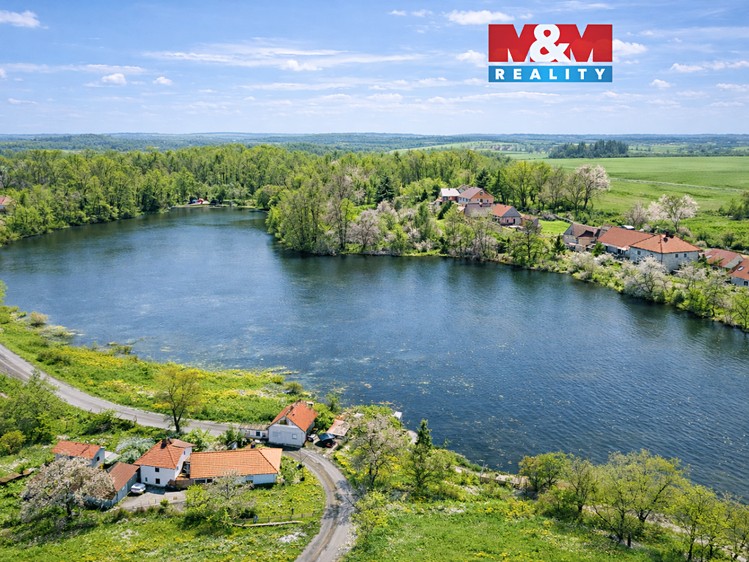 Prodej pozemku 70 738 m² - foto 1