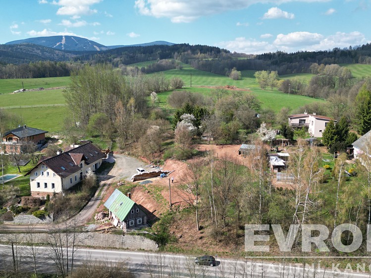 Prodej stavebního pozemku 1 575 m² - foto 1