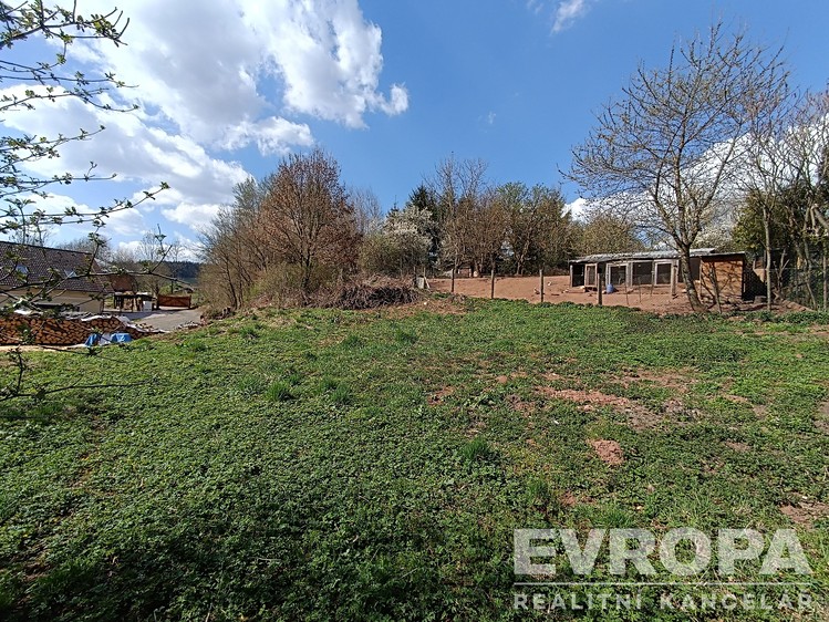 Prodej stavebního pozemku 1 575 m² - foto 3