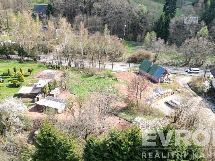 Prodej stavebního pozemku 1 575 m² - foto 2