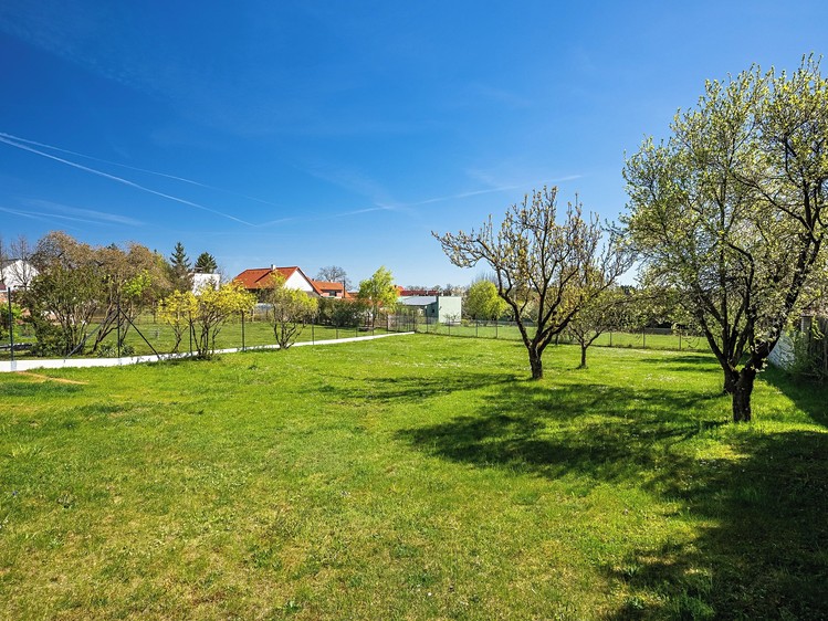 Prodej  stavebního pozemku 970 m² - foto 4