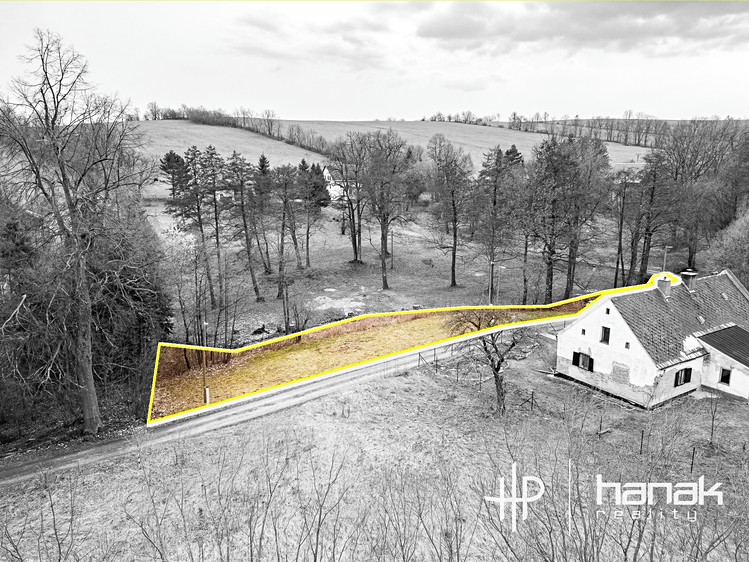 Prodej  stavebního pozemku 1 019 m² - foto 4