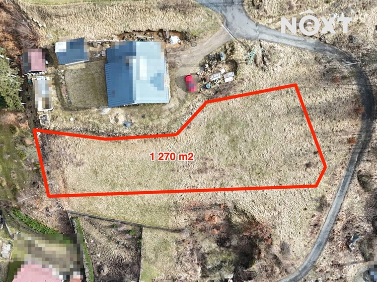 Prodej stavebního pozemku 1 270 m² - foto 1