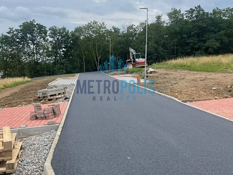 Prodej stavebního pozemku 1 044 m² - foto 2