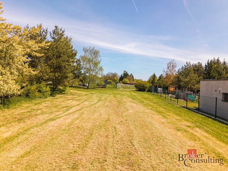Prodej stavebního pozemku 2 357 m² - foto 2