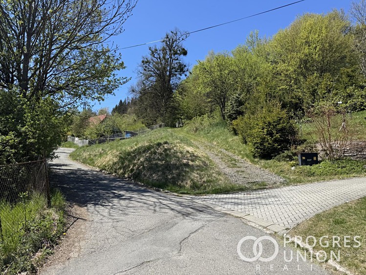 Prodej stavebního pozemku 297 m² - foto 1