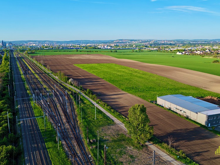 Prodej komerčního pozemku 7 134 m² - foto 1