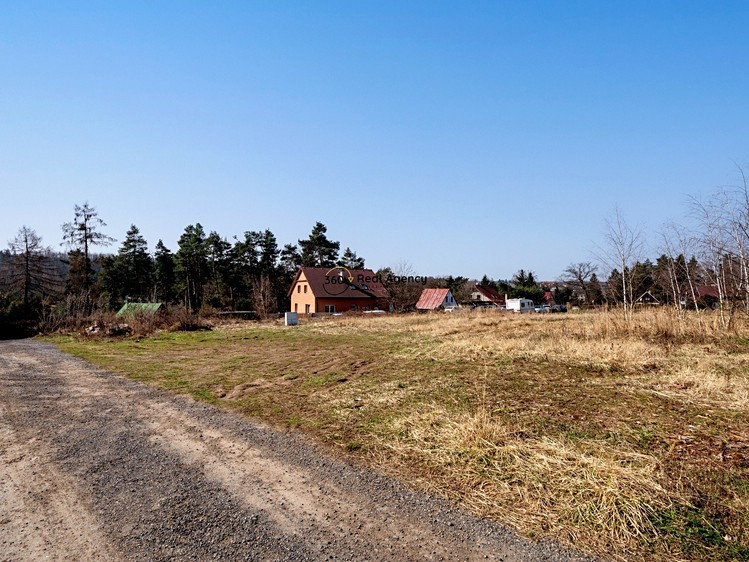 Prodej stavebního pozemku 594 m² - foto 8