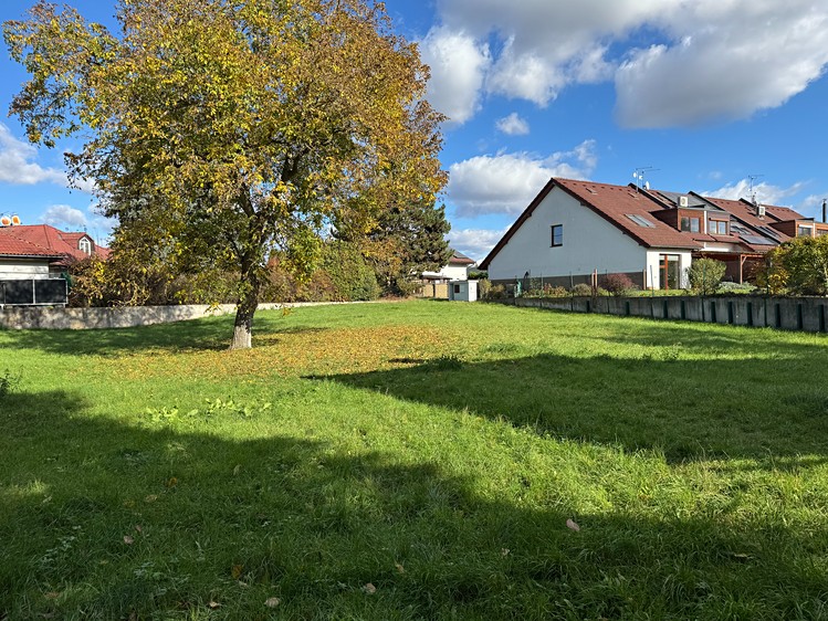 Prodej stavebního pozemku 1 188 m² - foto 1