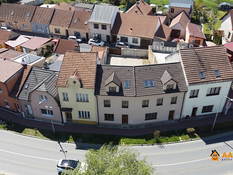 Prodej stavebního pozemku 290 m² - foto 5