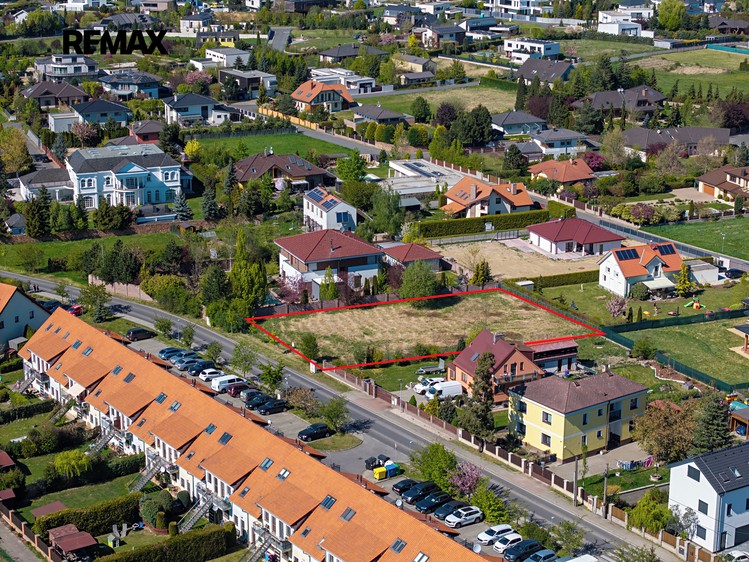 Prodej  stavebního pozemku 1 532 m² - foto 8