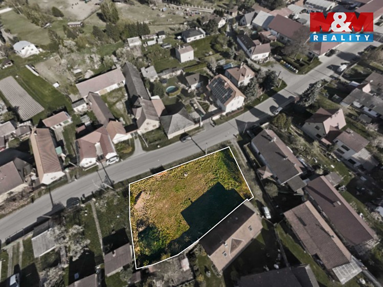 Prodej stavebního pozemku 905 m² - foto 2