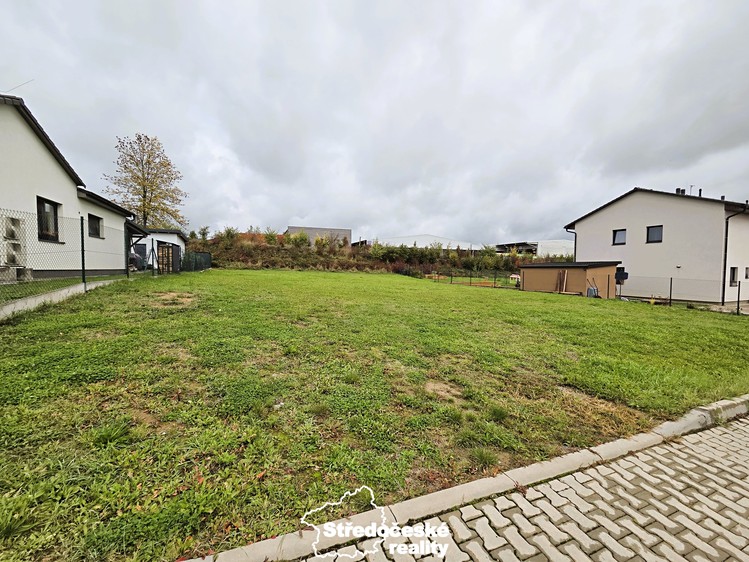Prodej stavebního pozemku 849 m² - foto 3