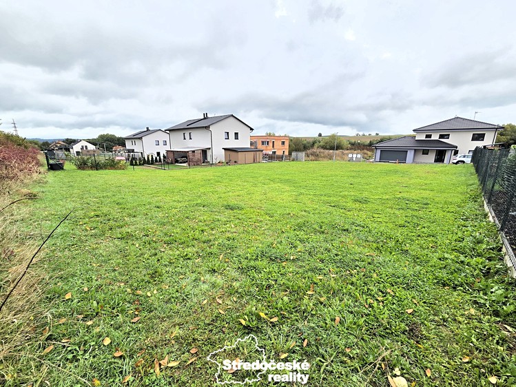 Prodej stavebního pozemku 849 m² - foto 2