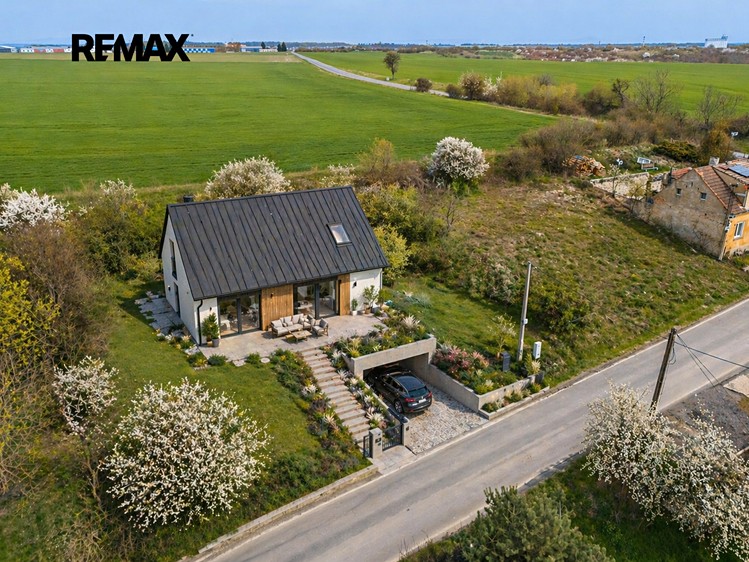 Prodej stavebního pozemku 778 m² - foto 4