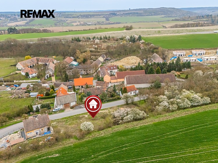 Prodej stavebního pozemku 778 m² - foto 6