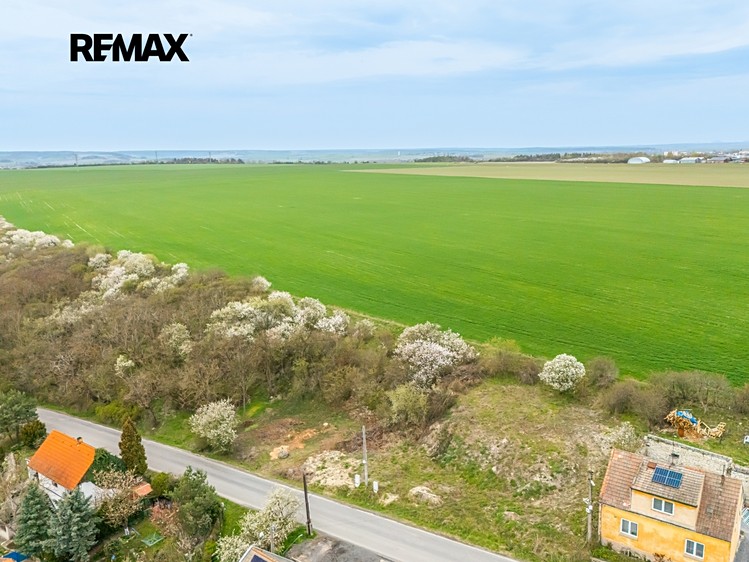 Prodej  stavebního pozemku 656 m² - foto 4
