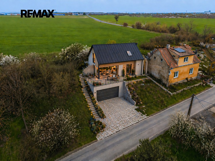 Prodej  stavebního pozemku 656 m² - foto 5