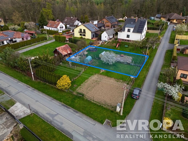Prodej stavebního pozemku 483 m² - foto 2
