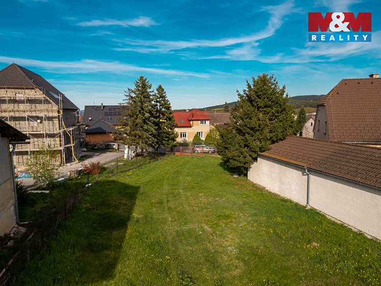 Prodej stavebního pozemku 1 040 m² - foto 2