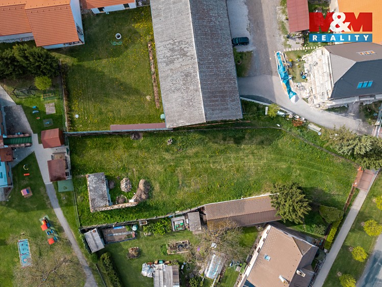 Prodej stavebního pozemku 1 040 m² - foto 6