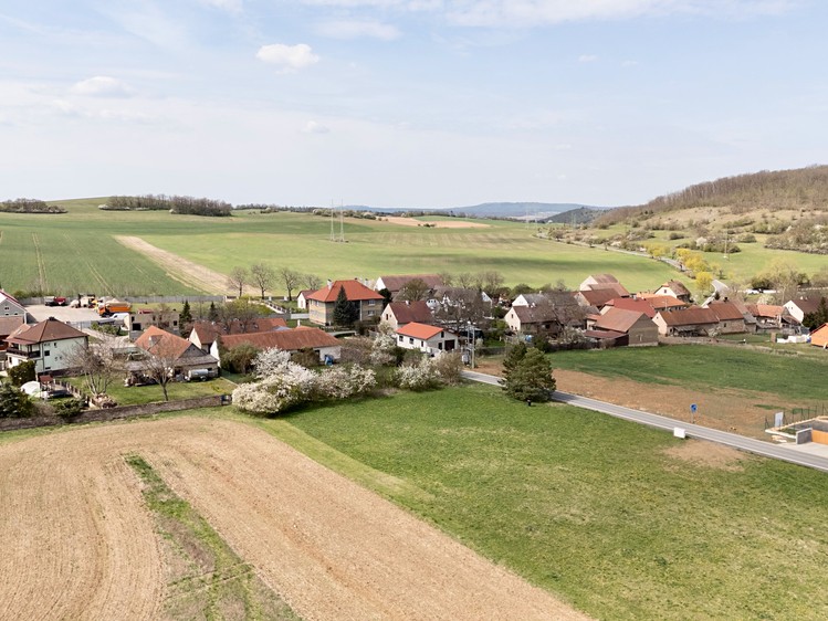 Prodej stavebního pozemku 1 254 m² - foto 6