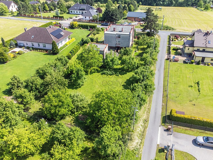 Prodej stavebního pozemku 960 m² - foto 4
