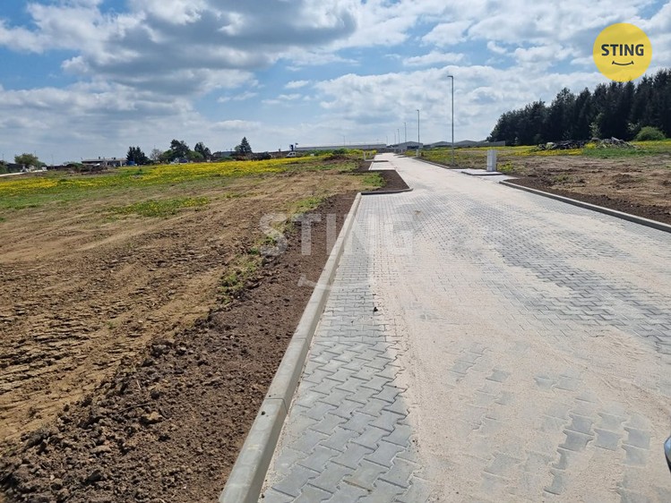 Prodej stavebního pozemku 1 056 m² - foto 3
