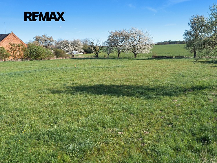 Prodej stavebního pozemku 863 m² - foto 8