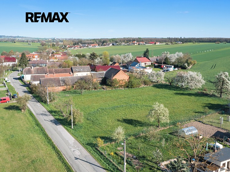 Prodej stavebního pozemku 863 m² - foto 6