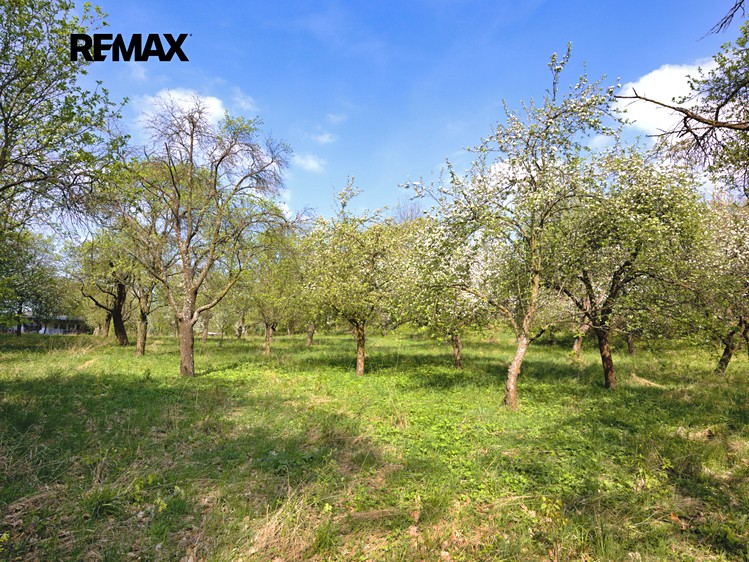 Prodej  stavebního pozemku 1 697 m² - foto 6