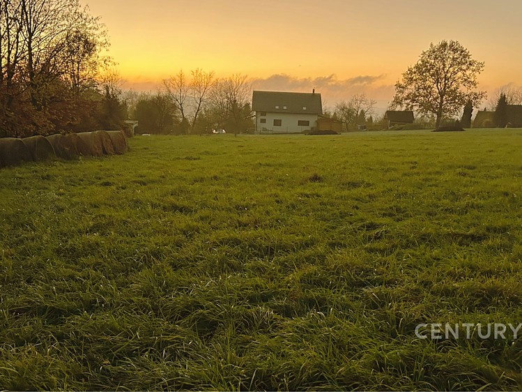Prodej stavebního pozemku 2 092 m² - foto 4