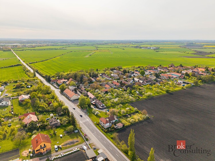 Prodej stavebního pozemku 1 401 m² - foto 7