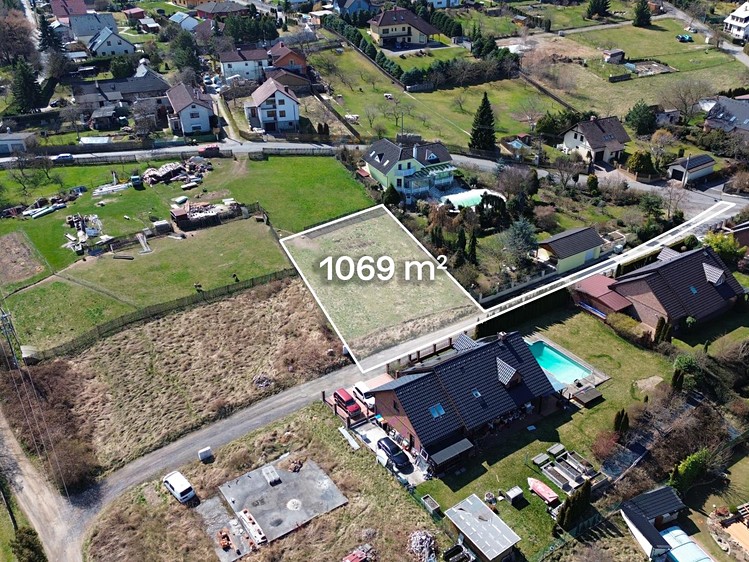 Prodej stavebního pozemku 800 m² - foto 2