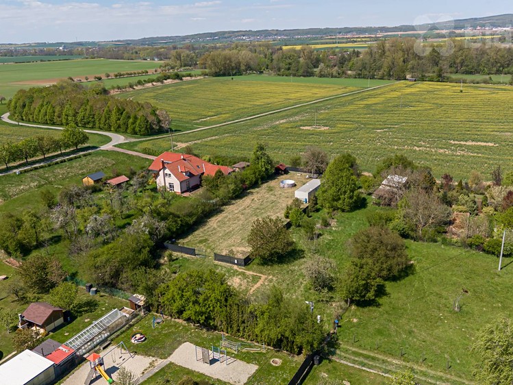 Prodej stavebního pozemku 1 532 m² - foto 3