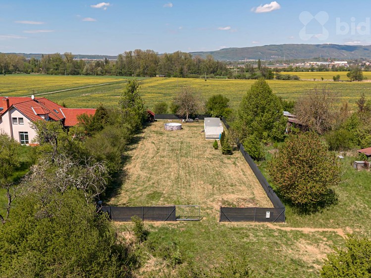 Prodej stavebního pozemku 1 532 m² - foto 1