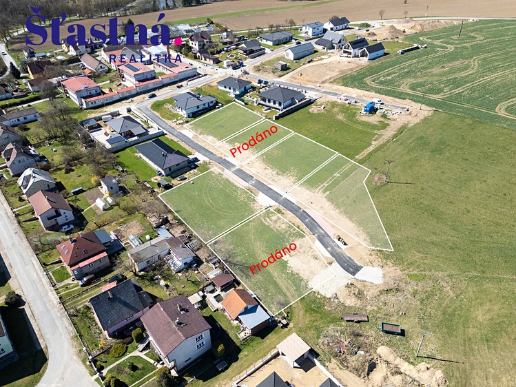 Prodej stavebního pozemku 862 m² - foto 1