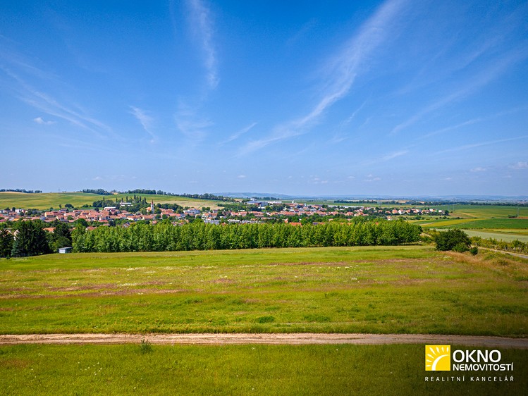 Prodej stavebního pozemku 746 m² - foto 6