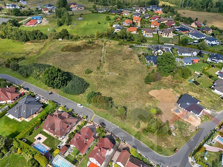Prodej stavebního pozemku 10 730 m² - foto 1