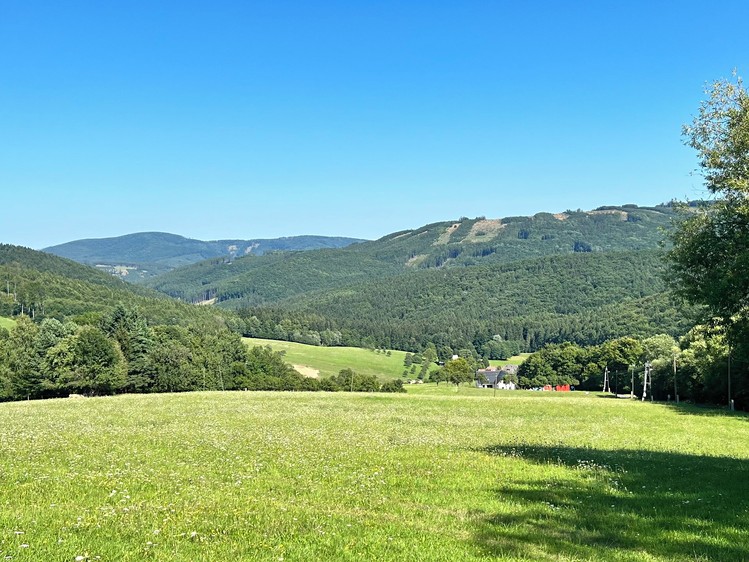 Prodej stavebního pozemku 5 950 m² - foto 1