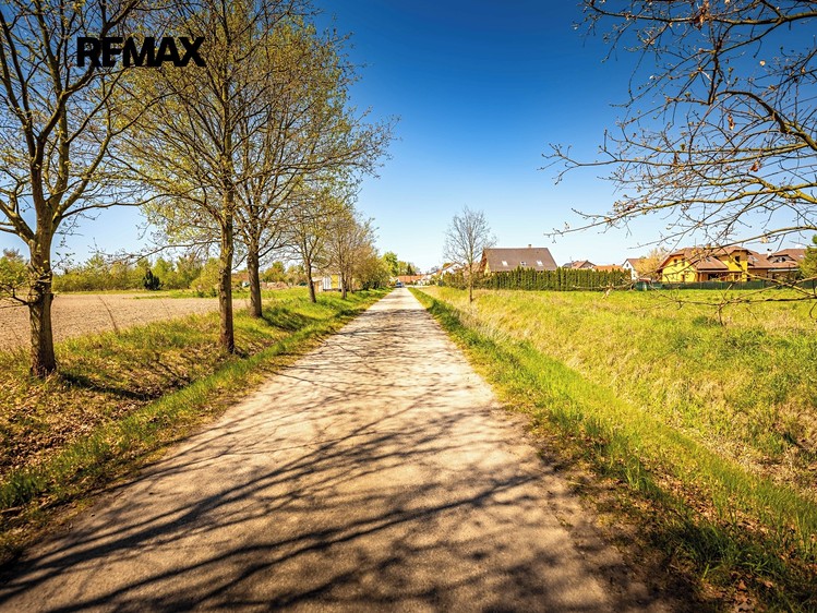 Prodej stavebního pozemku 801 m² - foto 4