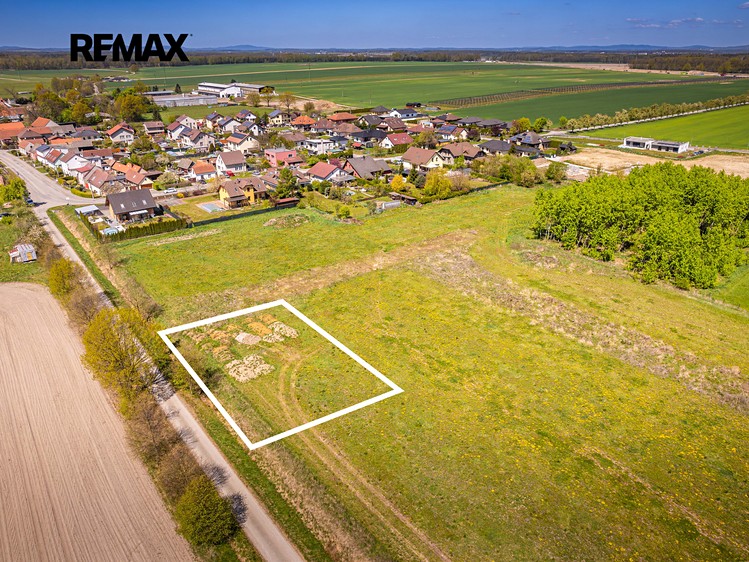 Prodej stavebního pozemku 801 m² - foto 5