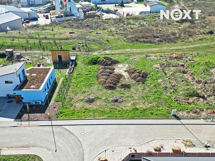 Prodej  stavebního pozemku 852 m² - foto 4