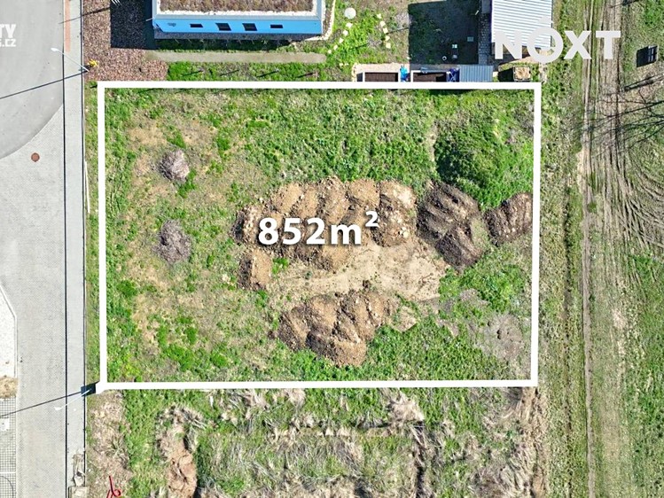 Prodej  stavebního pozemku 852 m² - foto 8