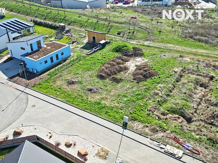 Prodej  stavebního pozemku 852 m² - foto 6